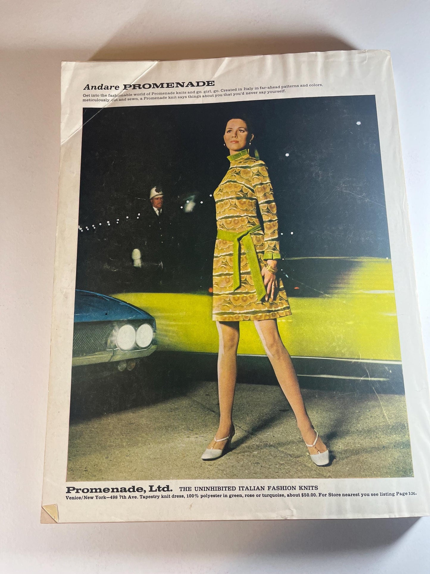 Vintage September 1968 Vogue Magazine - 90 Great Looks, The New York Collections, American Fashion Report